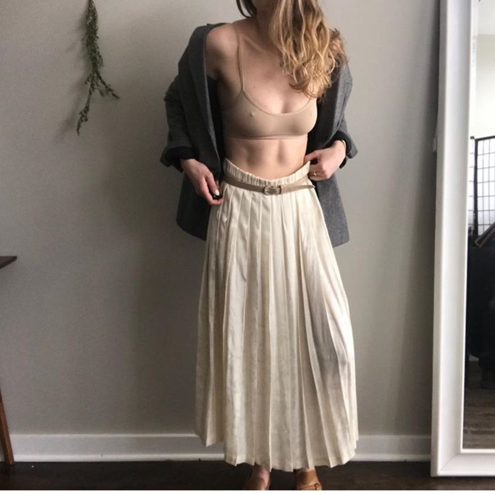 🛑SOLD🛑 VINTAGE Ivory Pleated Floral Midi Skirt - Picture 4 of 5